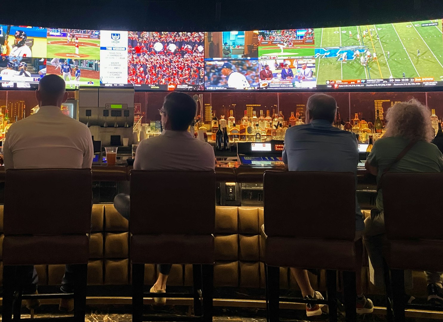 where to watch live sports in cinque terre